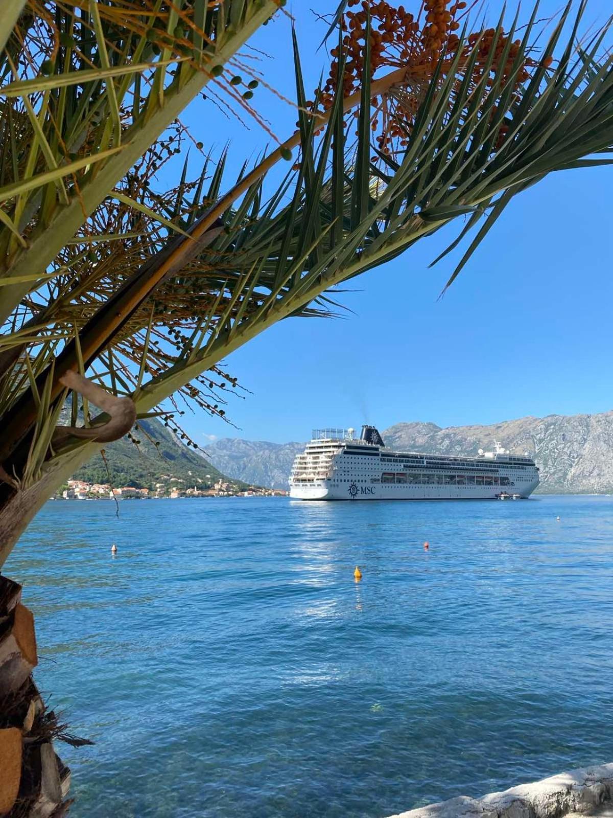 Sunny Bay Apartments Kotor Exterior foto